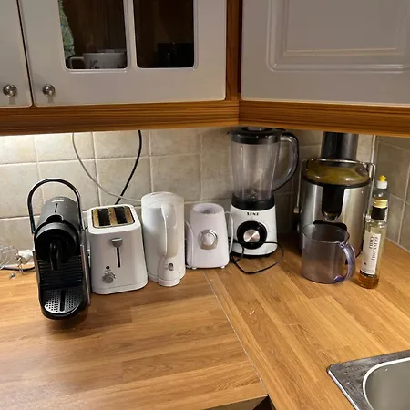 Cosy Private In A Shared Проживание в семье *